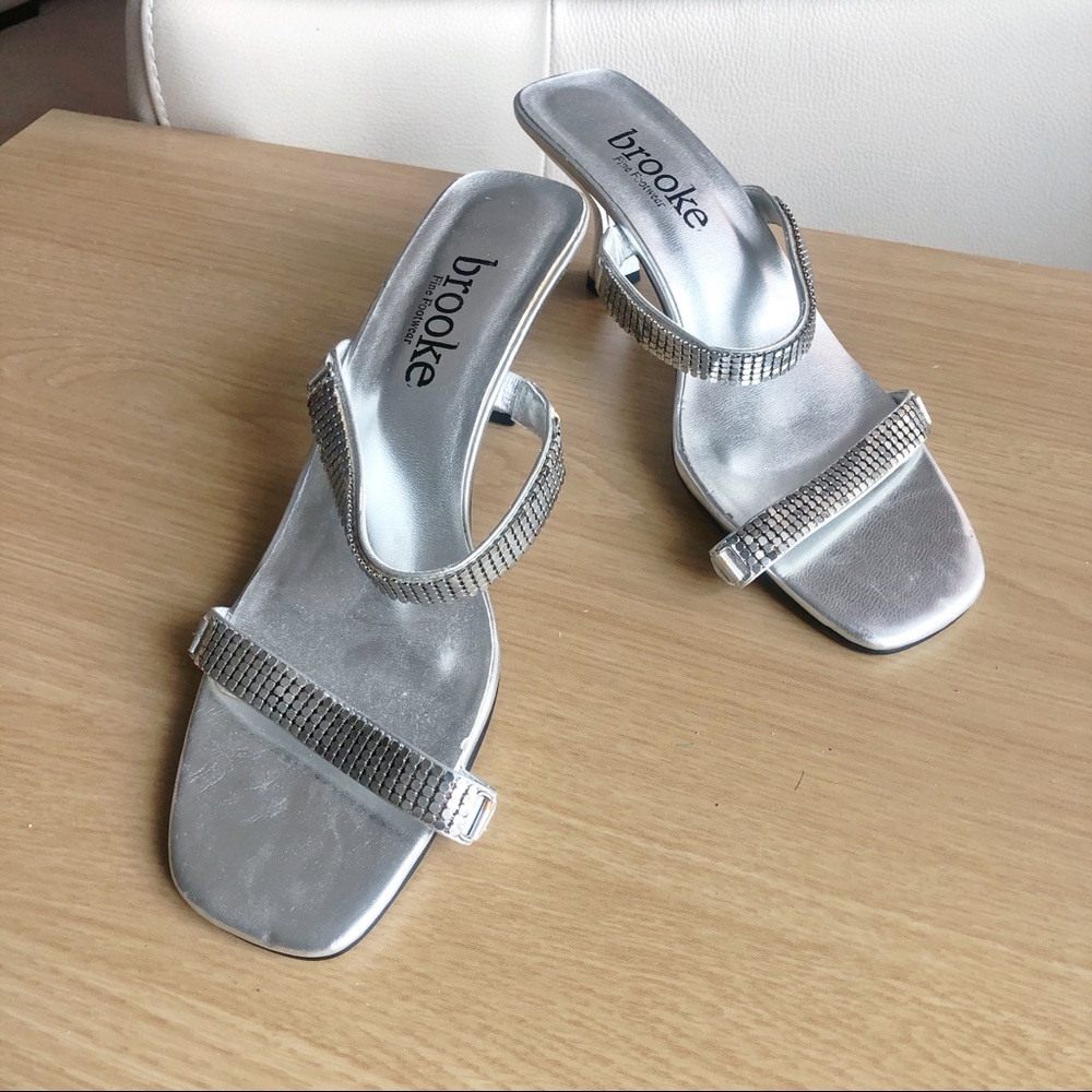 Brooke Size 9 Silver Grey Rhinestone Sandals Heels